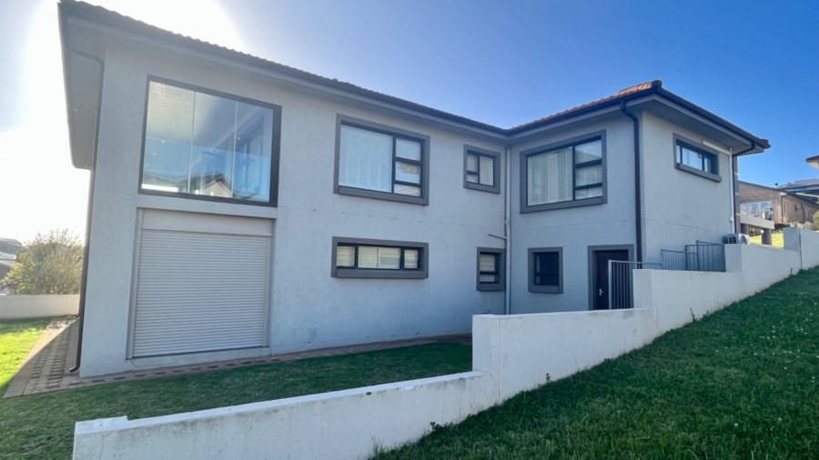 4 Bedroom Property for Sale in Monte Christo Western Cape